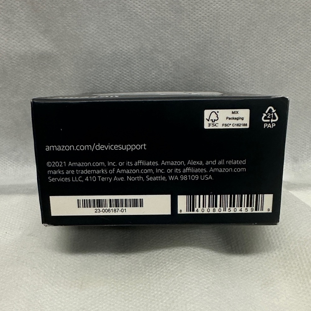 Amazon Smart Plug in White - Picture 4 of 4